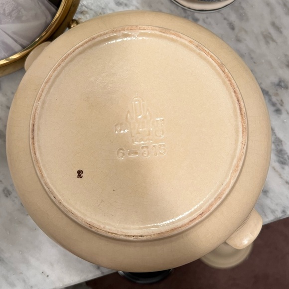 Pfaltzgraff Village 2 Qt Round Covered Casserole - Picture 5 of 5